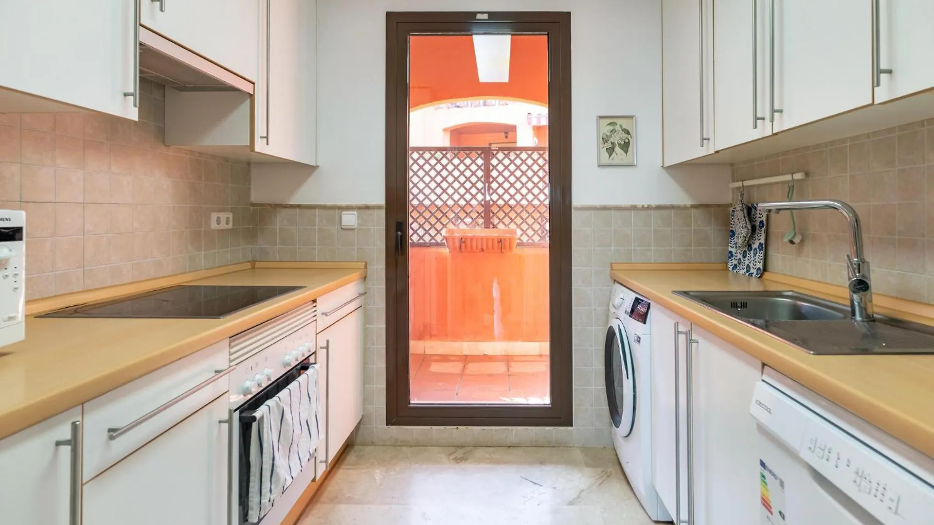 Awesome Apartment In Buenas Noches With Wifi Estepona